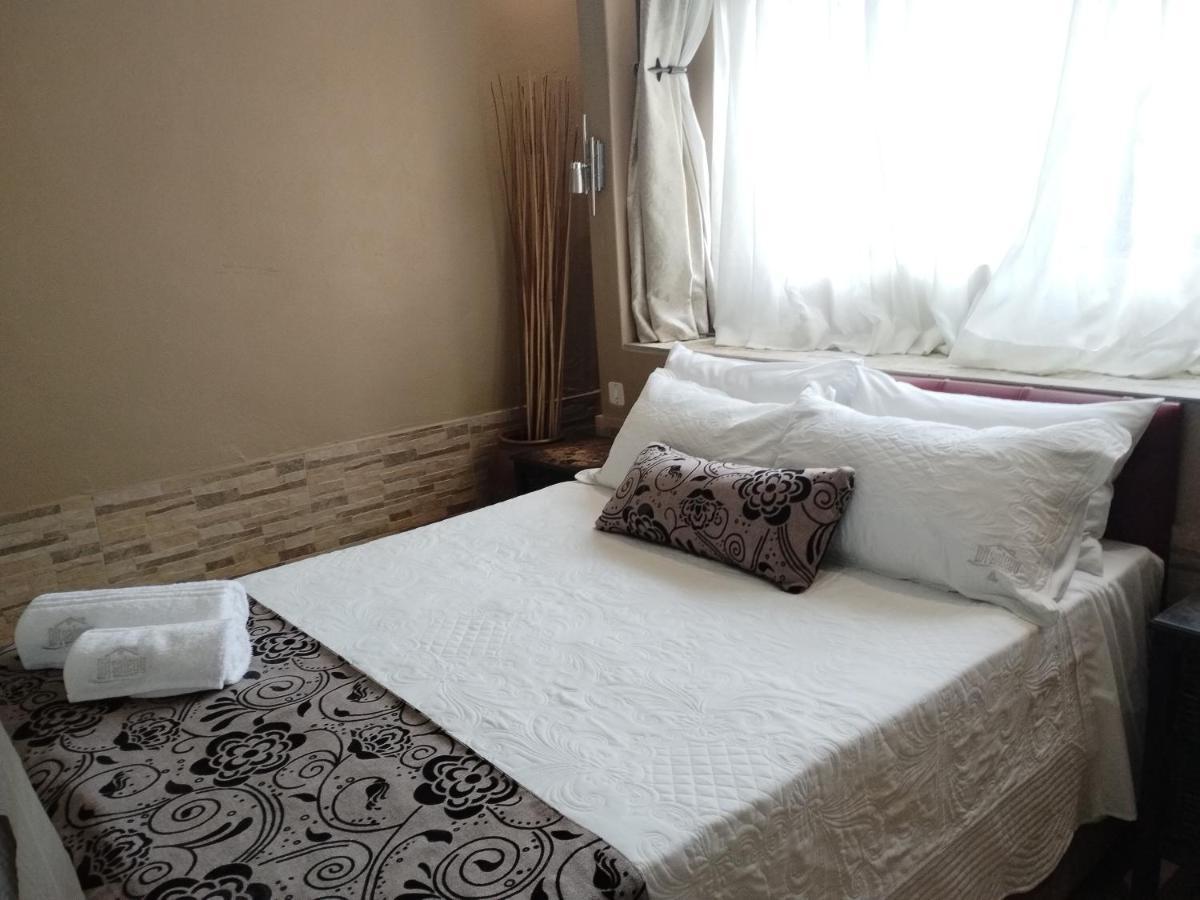 Ditsaleng Bed And Breakfast Vanderbijlpark ภายนอก รูปภาพ