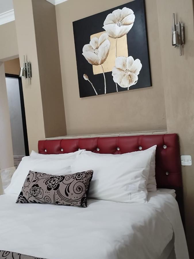 Ditsaleng Bed And Breakfast Vanderbijlpark ภายนอก รูปภาพ