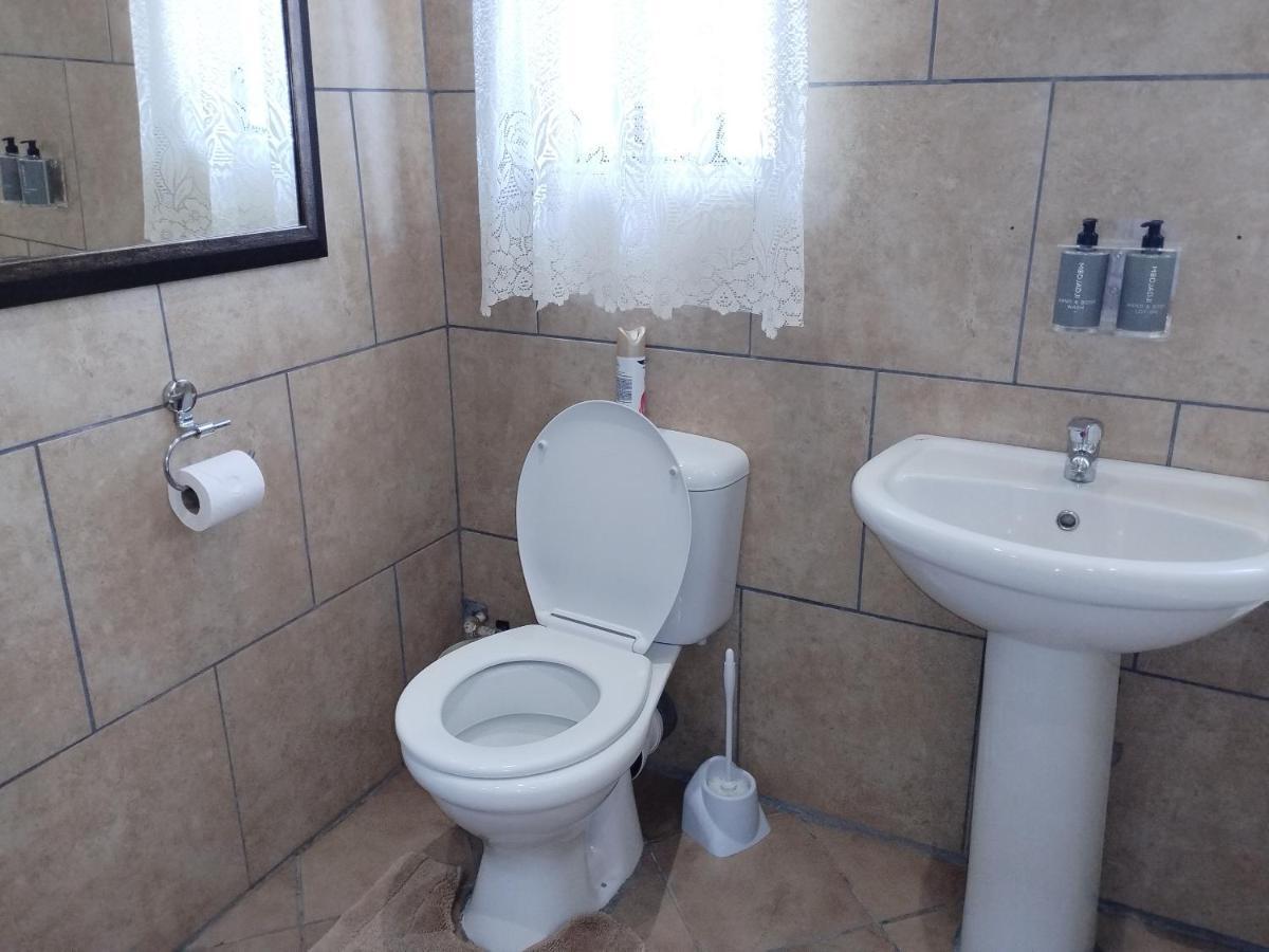 Ditsaleng Bed And Breakfast Vanderbijlpark ภายนอก รูปภาพ