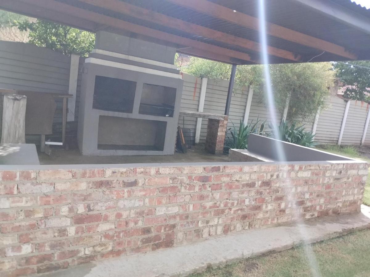 Ditsaleng Bed And Breakfast Vanderbijlpark ภายนอก รูปภาพ