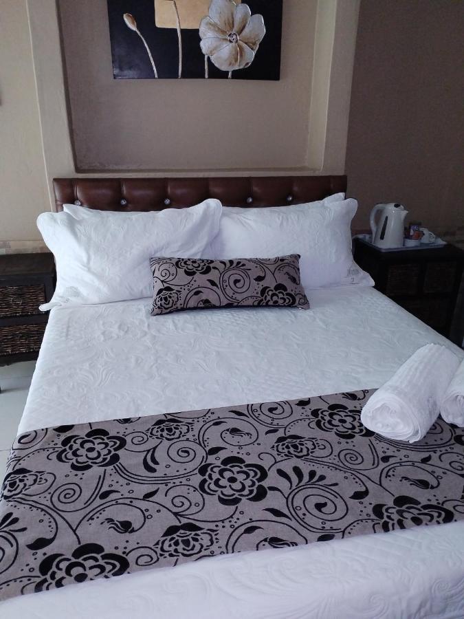 Ditsaleng Bed And Breakfast Vanderbijlpark ภายนอก รูปภาพ