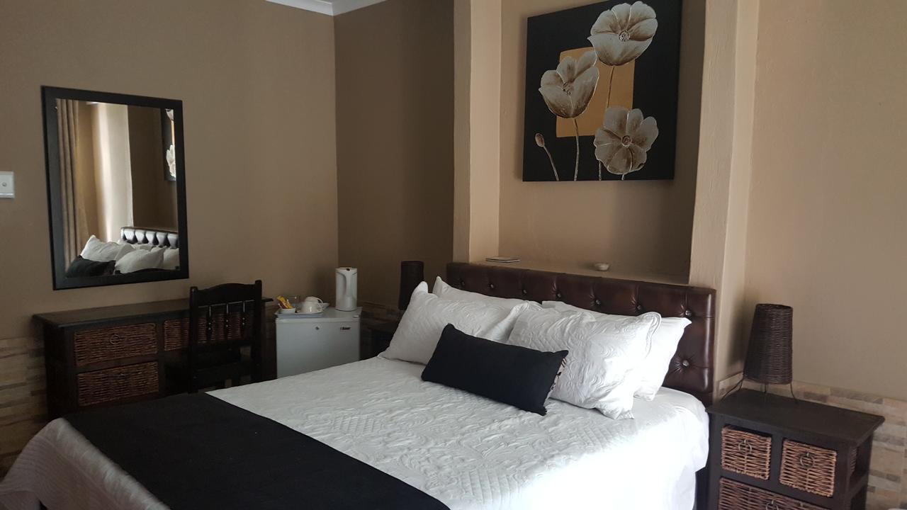 Ditsaleng Bed And Breakfast Vanderbijlpark ภายนอก รูปภาพ
